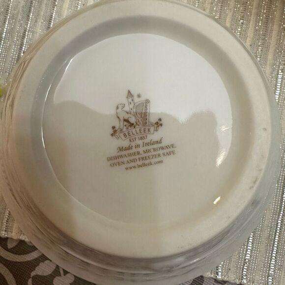 Belleek Ireland Classic Claddagh Cereal Bowl White 2 pieces lightweight - Picture 5 of 8